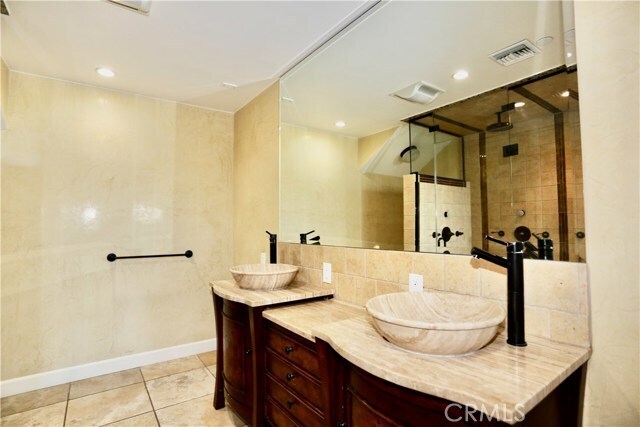 Building Photo - 2753 Solana Way