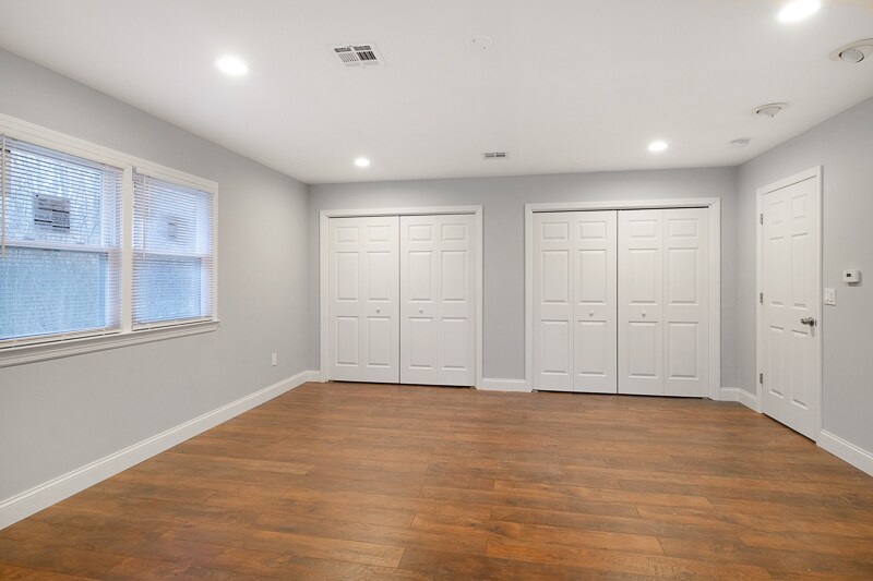 Building Photo - 370 Smithburg Rd