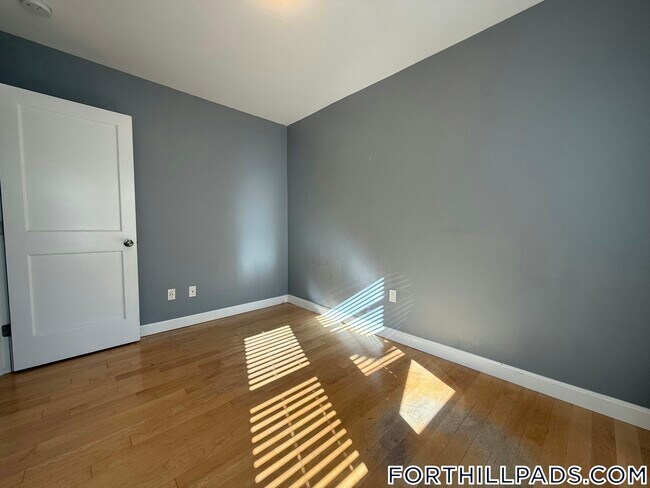 Building Photo - 31-33 Thornton St.