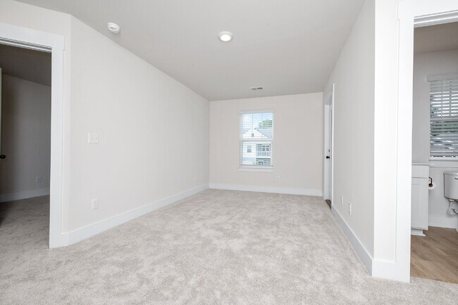 Building Photo - Stylish 3BR/2.5BA Craftsman Home with Loft...