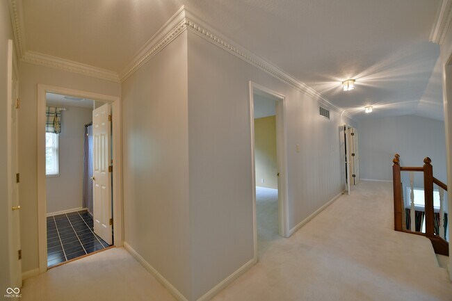 Building Photo - 1402 Edinburgh Dr