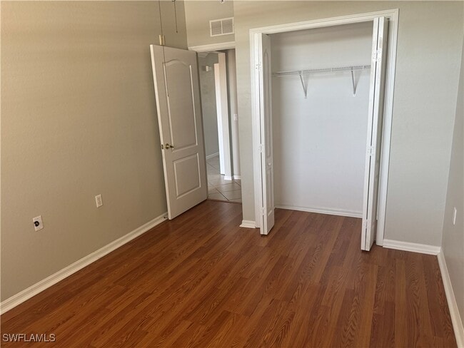 Building Photo - 8490 Kingbird Loop