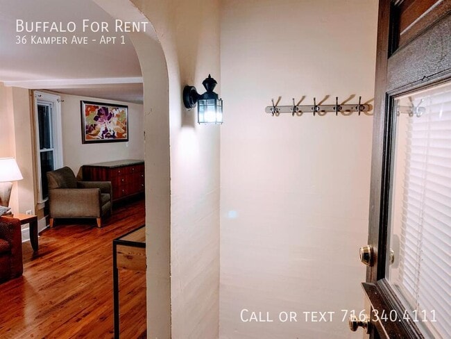 Building Photo - 36 Kamper Ave