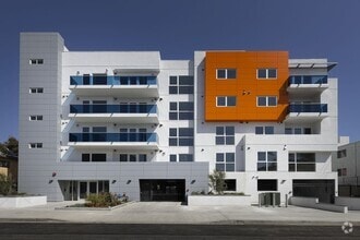 Building Photo - 5536 Fulcher Ave