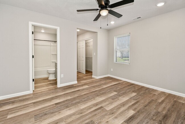 Building Photo - Springfield 4 Bed Rental | Fully Remodeled | Corner Lot