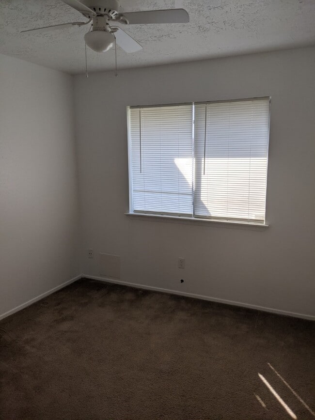 Building Photo - 4202 Spinks Creek Ln