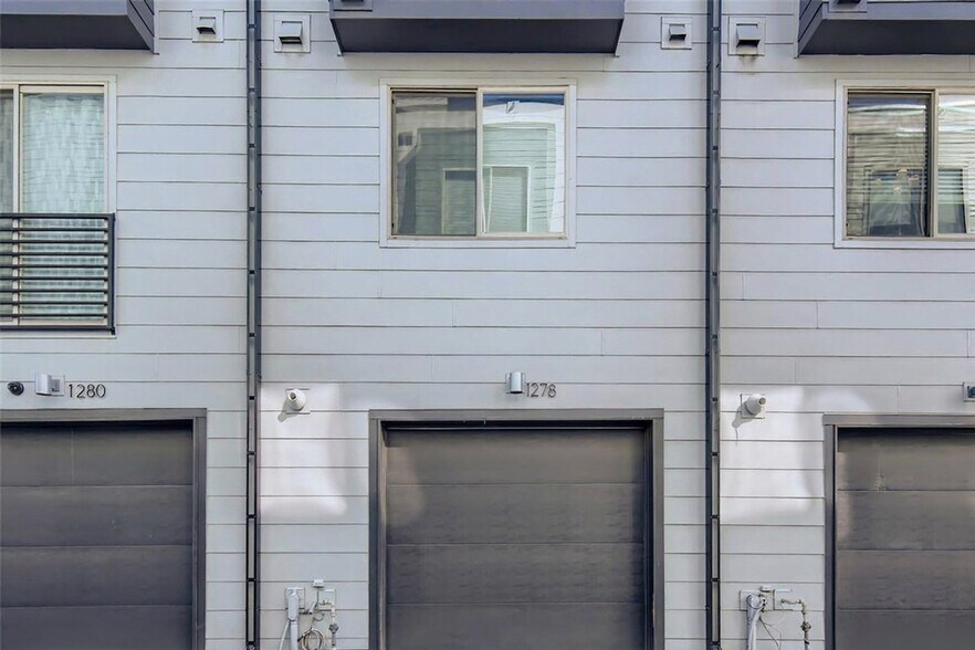 Building Photo - 1282 W 11th Ave