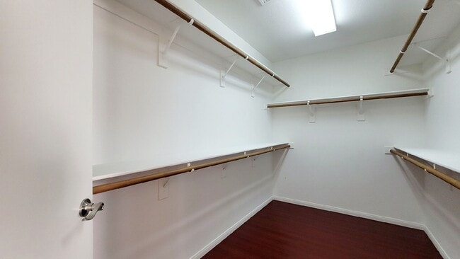 Building Photo - 10028 W Cherokee Ave