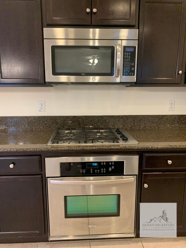 Building Photo - 3663 Etchings Way