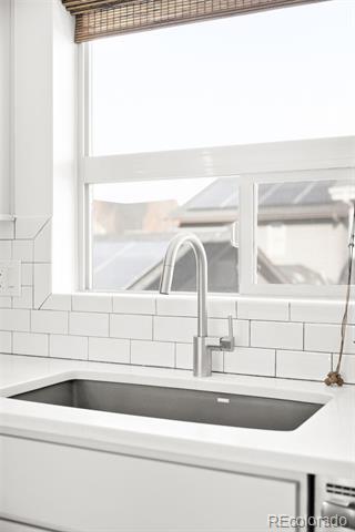 Building Photo - 9033 E Northfield Blvd