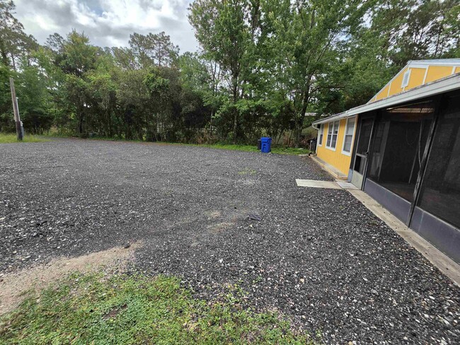 Building Photo - 7557 US-1
