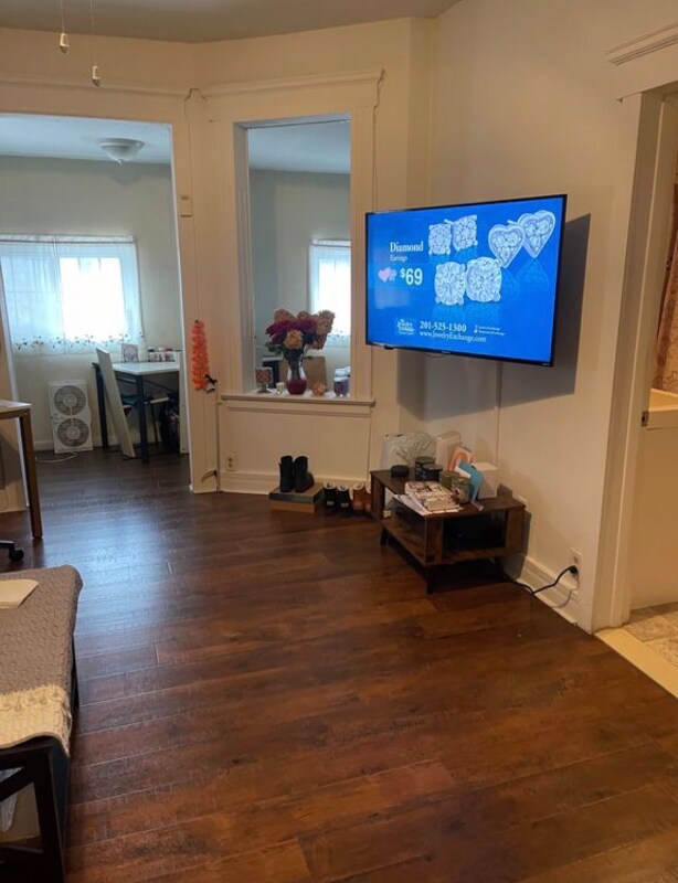 Building Photo - 26 Ella St