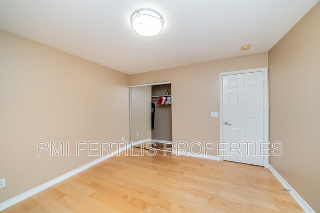 Building Photo - 12494 Breeze Ln