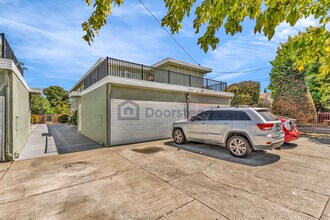 Building Photo - 1478 165th Ave