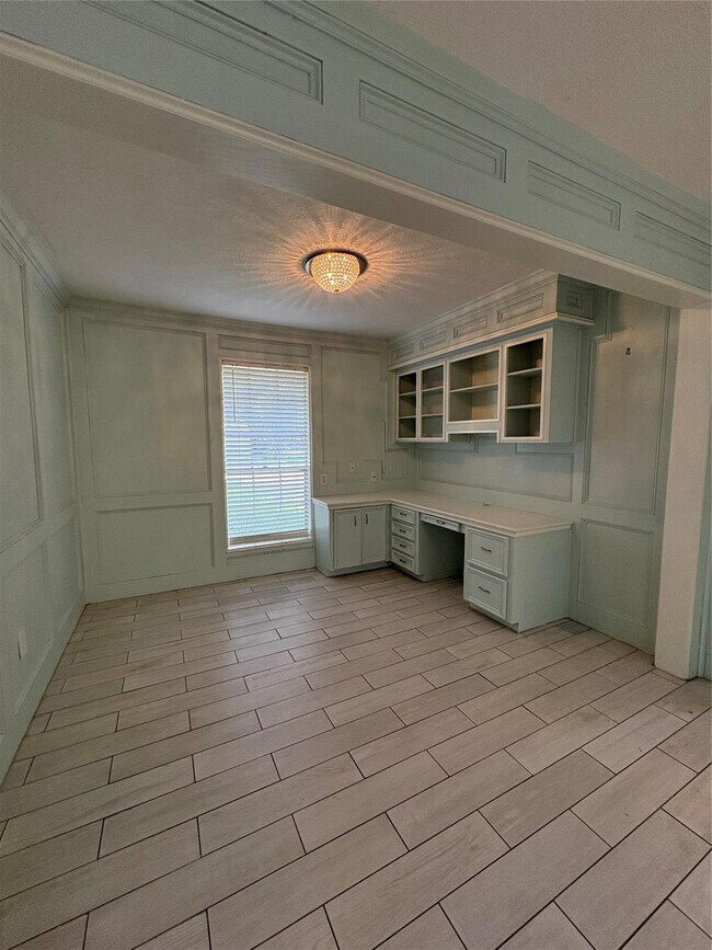 Building Photo - 3450 Gary Ln
