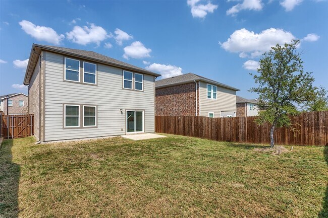 Building Photo - 415 Madison Way