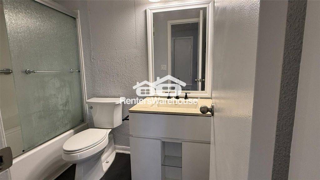 Building Photo - 250 El Dorado Blvd