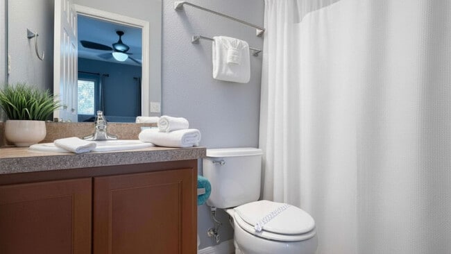 Building Photo - 3087 Seaview Castle Dr