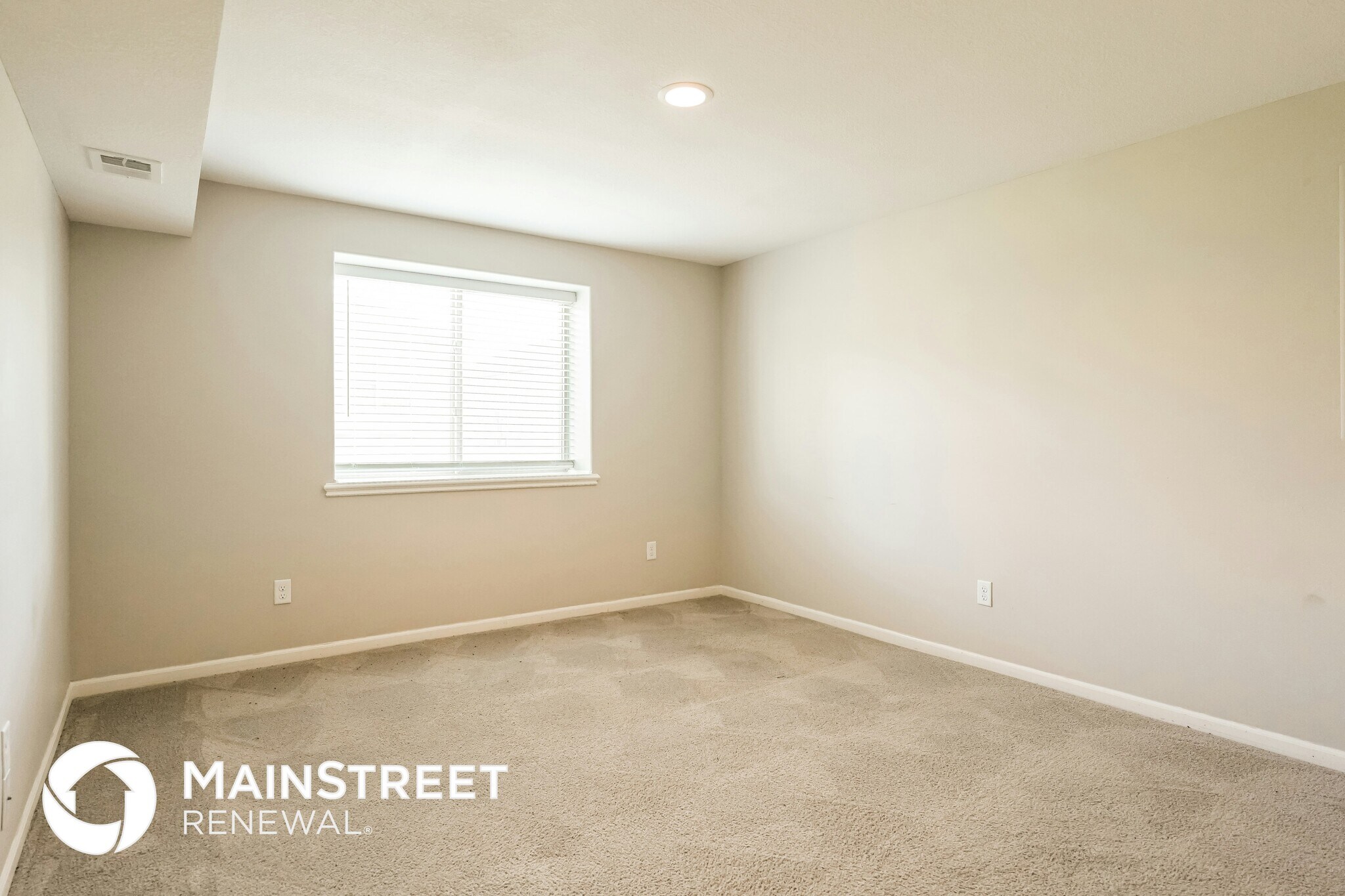 Building Photo - 203 NE Katie Ct