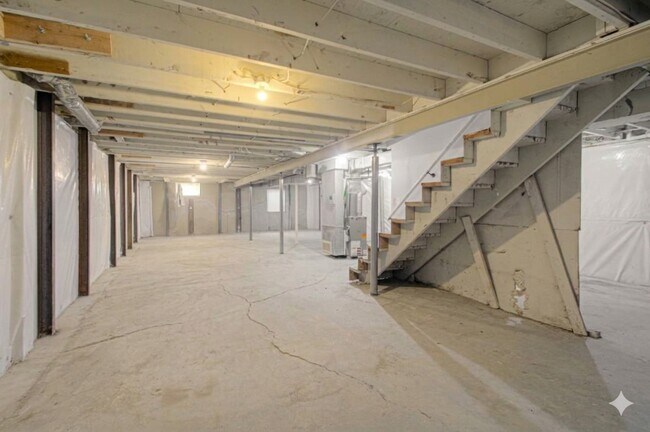 Building Photo - 13228 Ashland Ave
