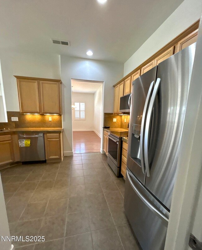 Building Photo - 5021 Chevalier Dr