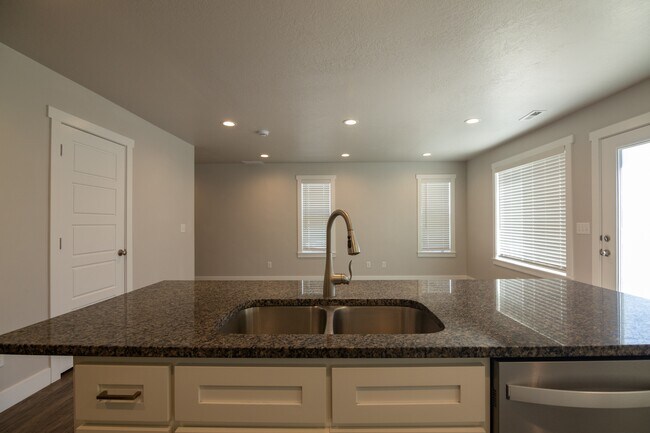 Building Photo - 4156 S 2825 W