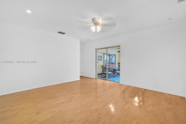 Building Photo - 3441 N Hills Dr