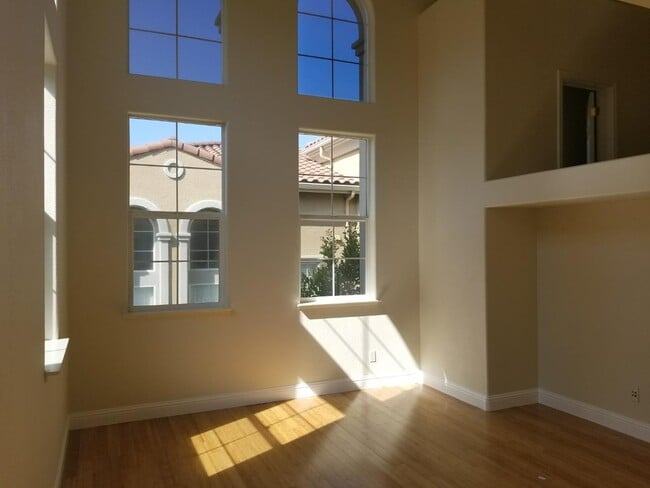 Building Photo - 2982 Larciano St