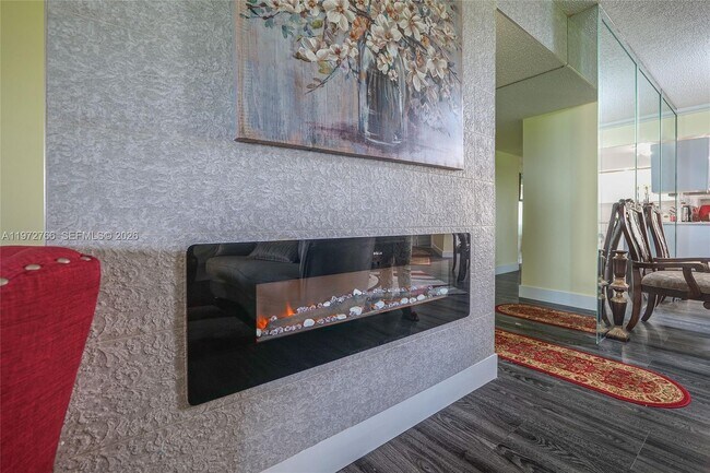 Building Photo - 7200 Radice Ct