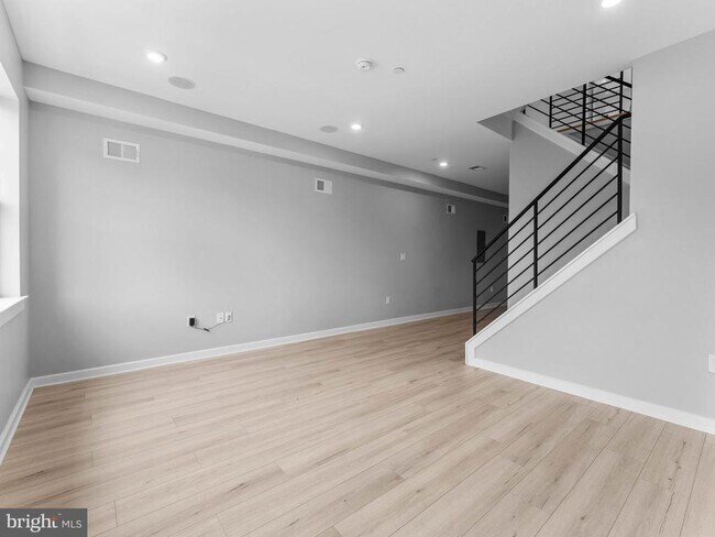 Building Photo - 1682 N 54th St