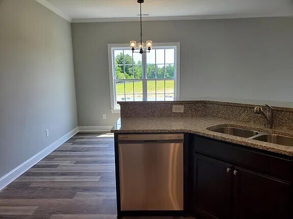 Building Photo - 2500 Brookville Dr