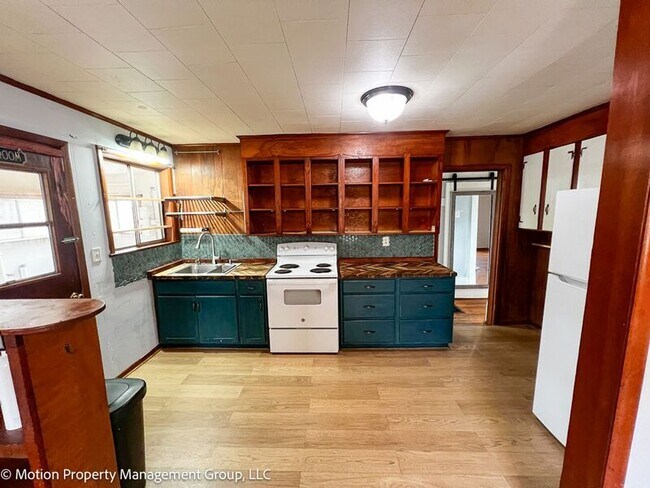 Building Photo - 1814 S Holly St