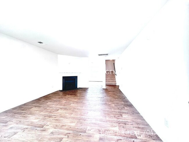 Building Photo - 7214 Finnigan Rd