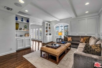 Building Photo - 11745 Montana Ave