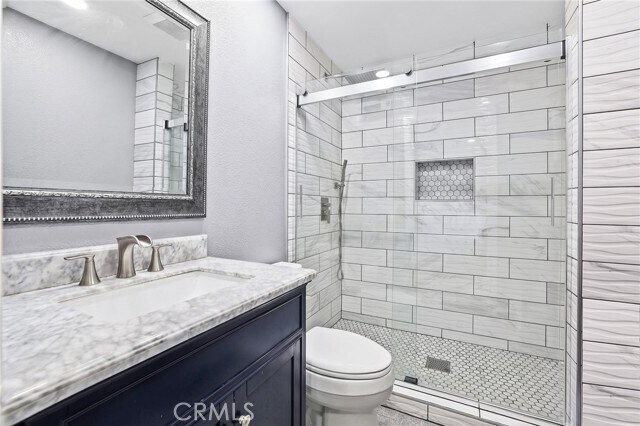 Building Photo - 52 Touraine Pl