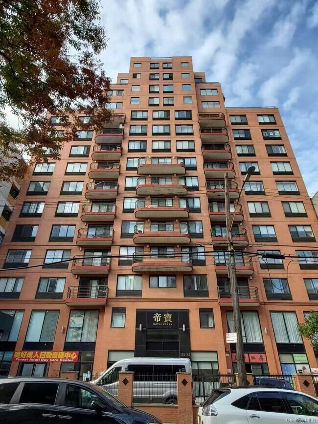 Building Photo - 132-35 41st Rd