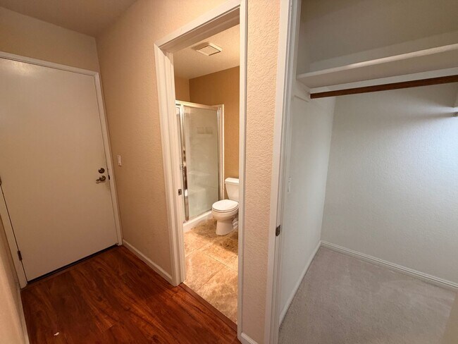 Building Photo - Beautiful Spacious Two Story Home in Pleasanton!