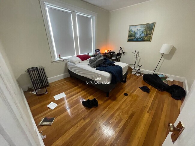 Building Photo - NO FEE!! SEPT Amazing 2bed around Clevelan...