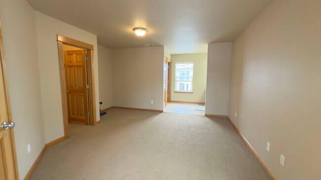 Building Photo - 255 29th St