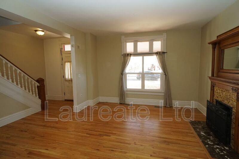 Building Photo - 39 Sherman St