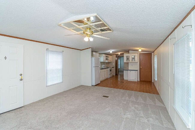 Building Photo - *Excellent Location* 2 BR | 2 BA Singlewide in Goldsboro