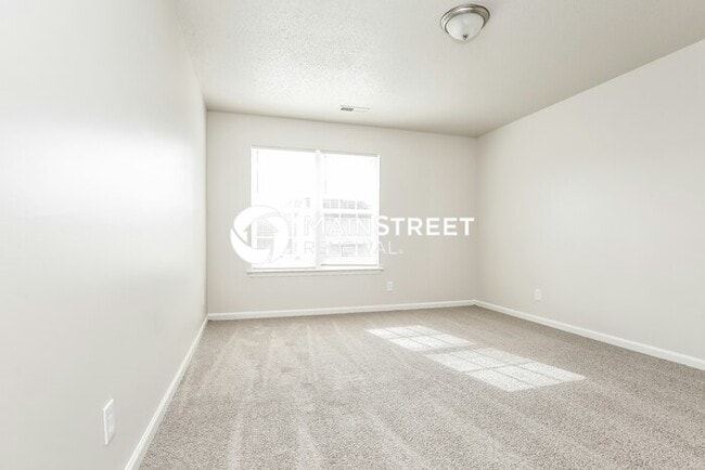 Building Photo - 3 Bedroom Pet-Friendly Home in Greensboro, NC with Main Street Renewal