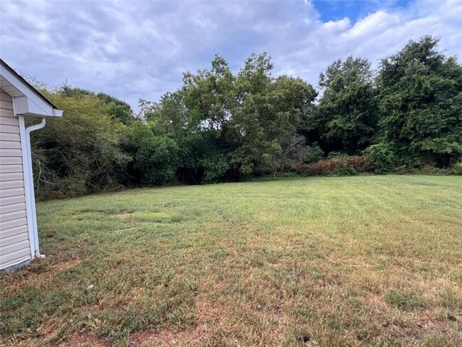 Building Photo - 759 Hog Mountain Rd