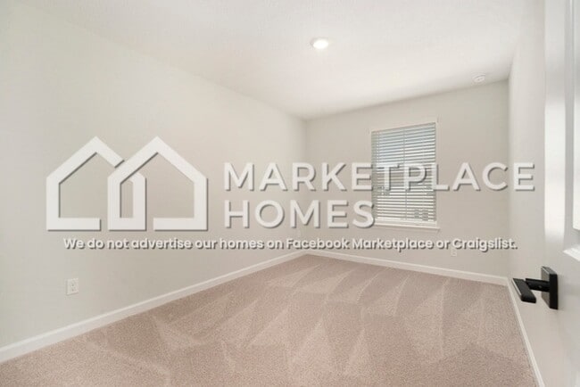 Building Photo - 7682 Deer Vly Cir