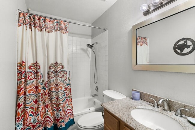 Building Photo - Single Story 3 Bedroom Home with 2 Patios and Community Amenities In Henderson