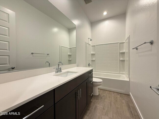 Building Photo - 2996 E Birdsong Ave