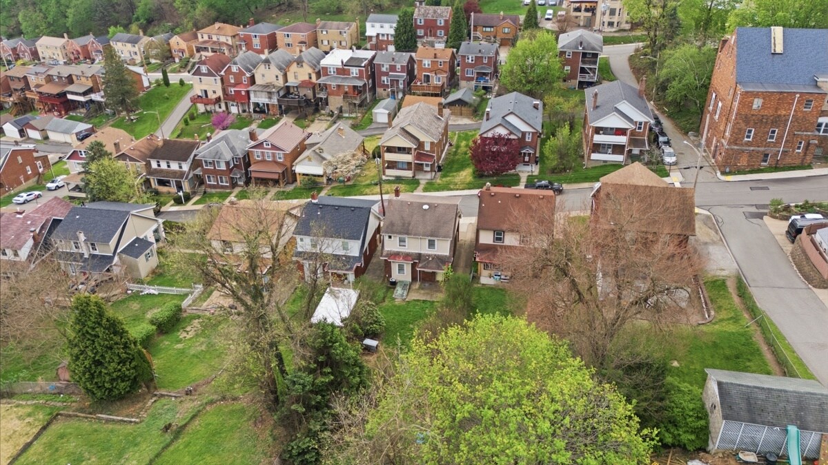 Building Photo - 107 Catskill Ave