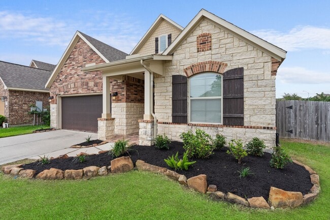 Building Photo - 4823 Palomar Ln