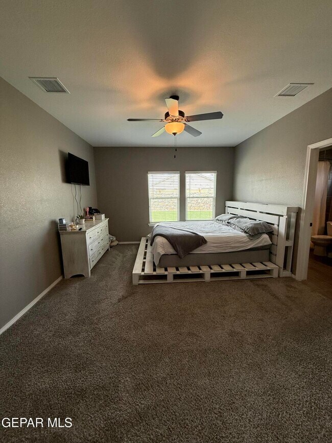 Building Photo - 14609 Carlo Alvarado Dr