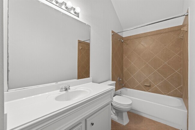 Building Photo - 12850 Pecan Shores Dr